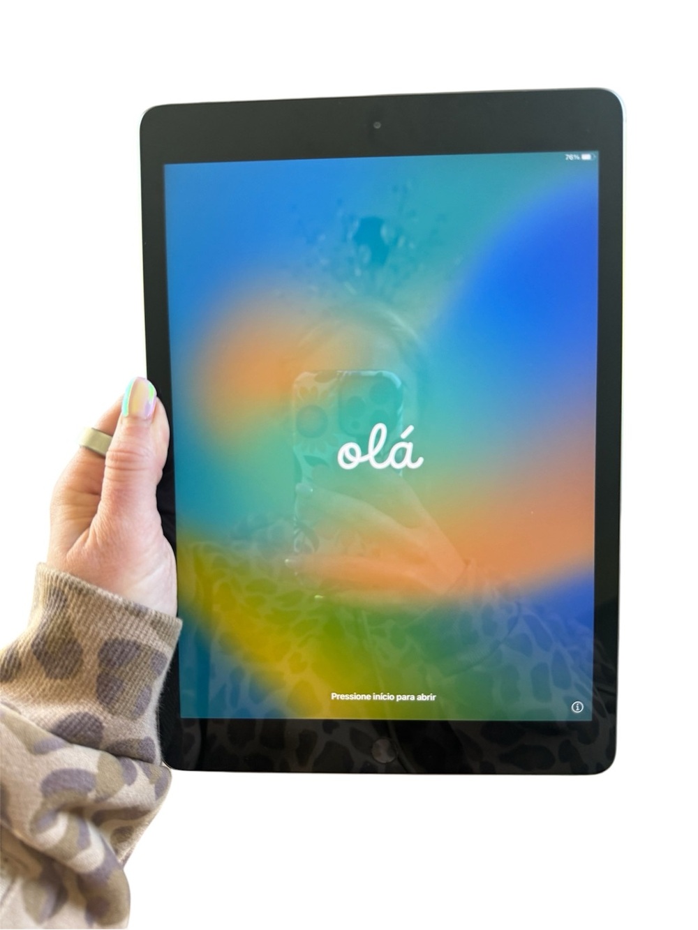 Apple iPad 8th gen 2020 128GB like new with case included!